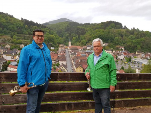 Maiwecken von der Kalvarienbergkapelle aus - Philipp und Thomas Kaiser